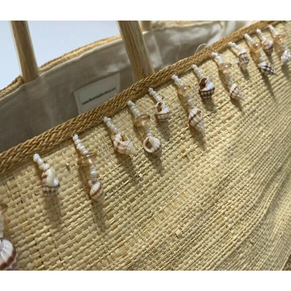 Blooming Boutique Tote Basket Seashore Shell Beaded Womens Handbag Tan - Picture 6 of 8